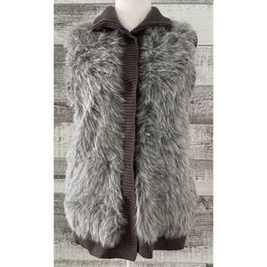 ELLE Sweater Vest Women’s Size L Gray Faux Fur Sleeveless Stretch Knit
